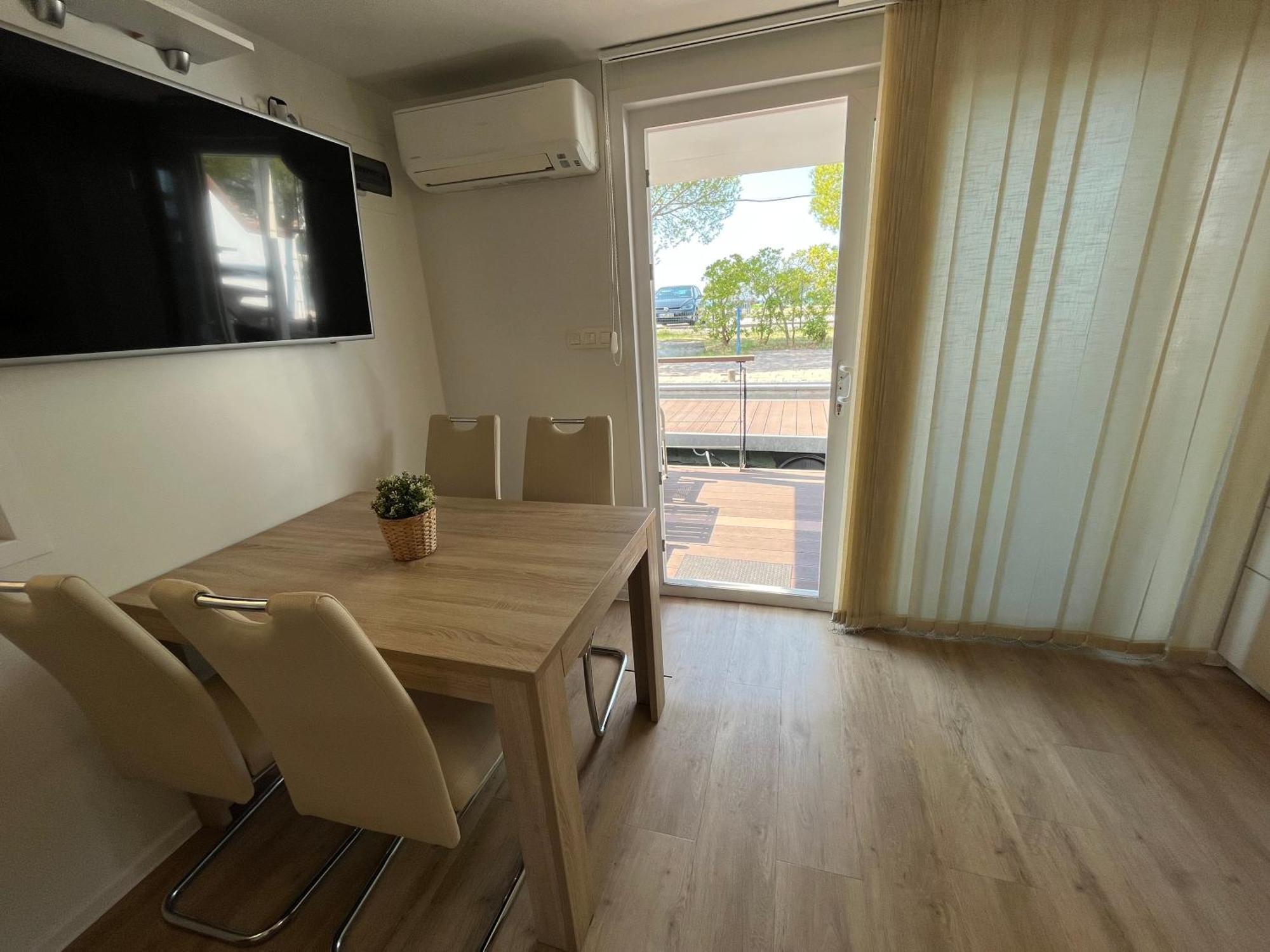 Marina Luxury Houseboat Lace 포르토로즈 외부 사진
