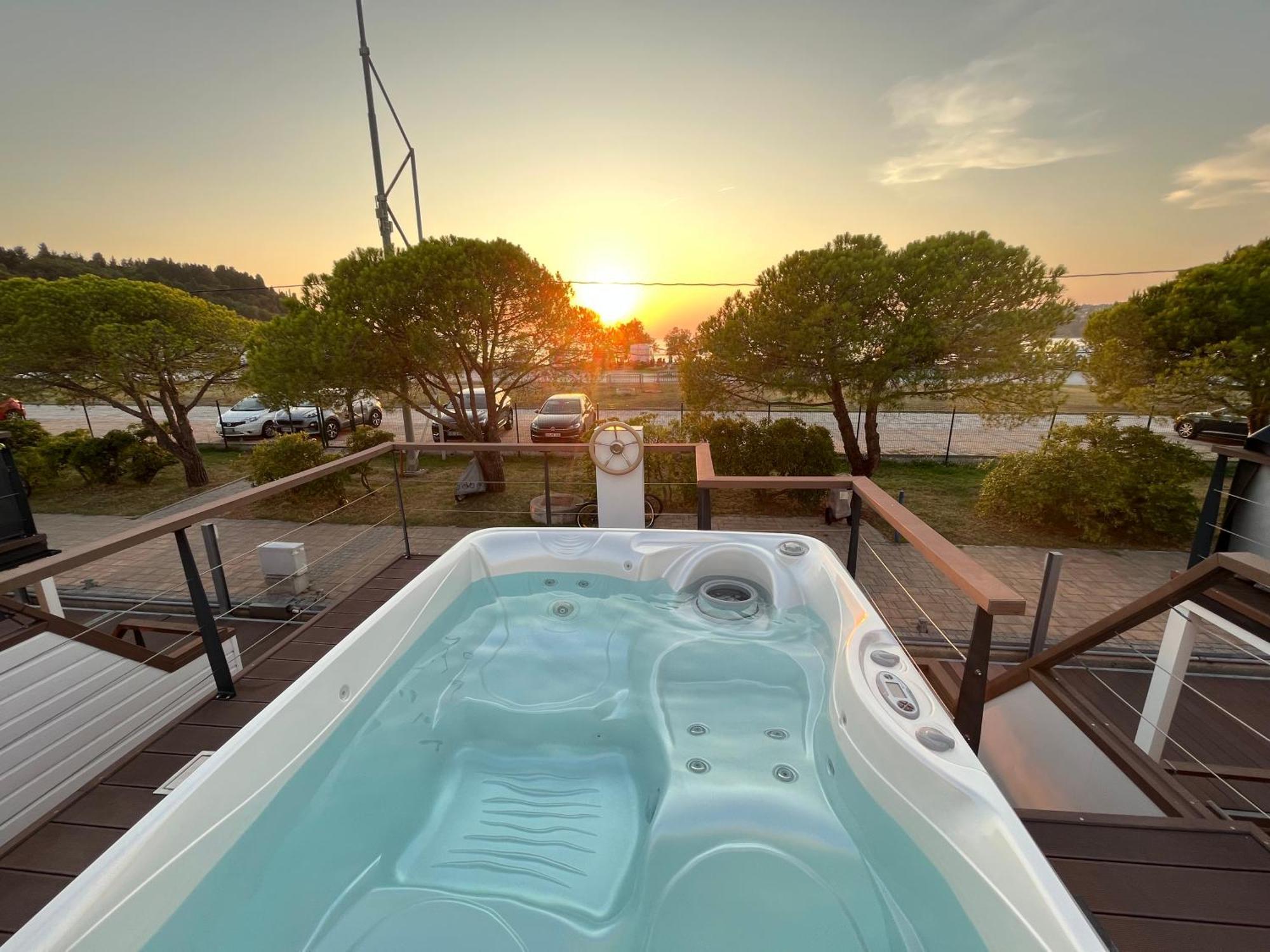 Marina Luxury Houseboat Lace 포르토로즈 외부 사진