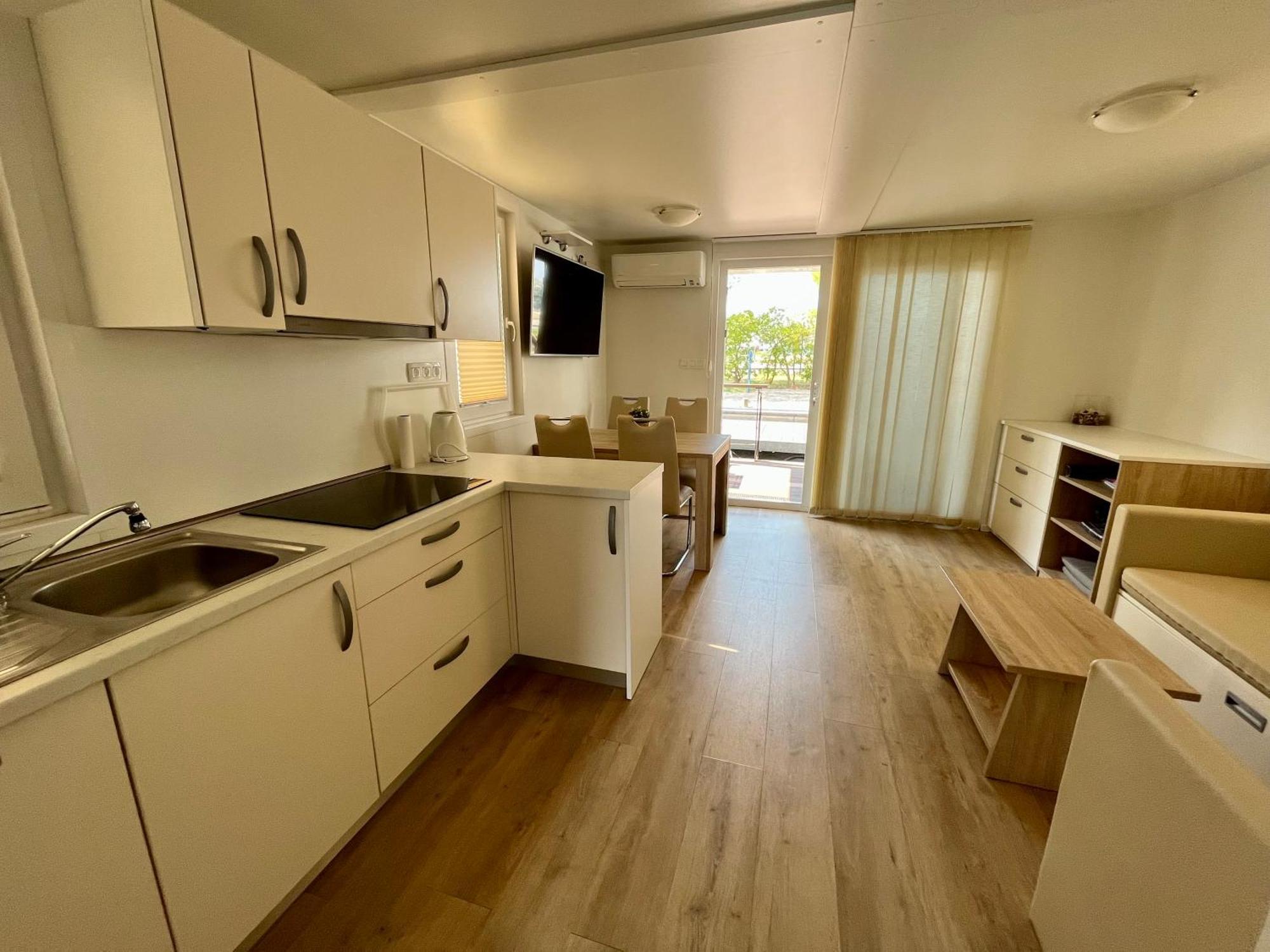 Marina Luxury Houseboat Lace 포르토로즈 외부 사진