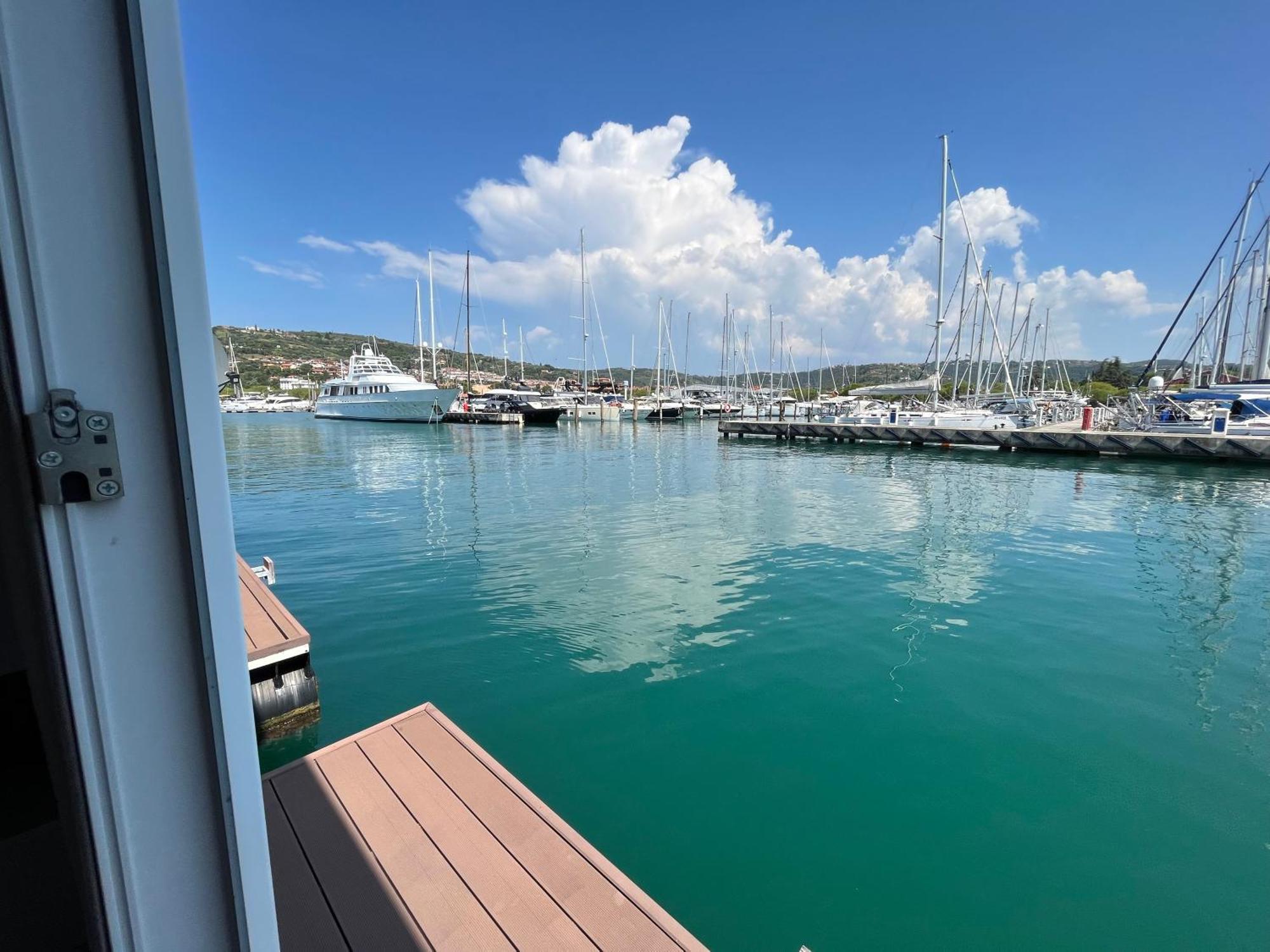 Marina Luxury Houseboat Lace 포르토로즈 외부 사진