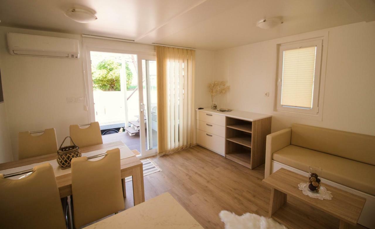 Marina Luxury Houseboat Lace 포르토로즈 외부 사진