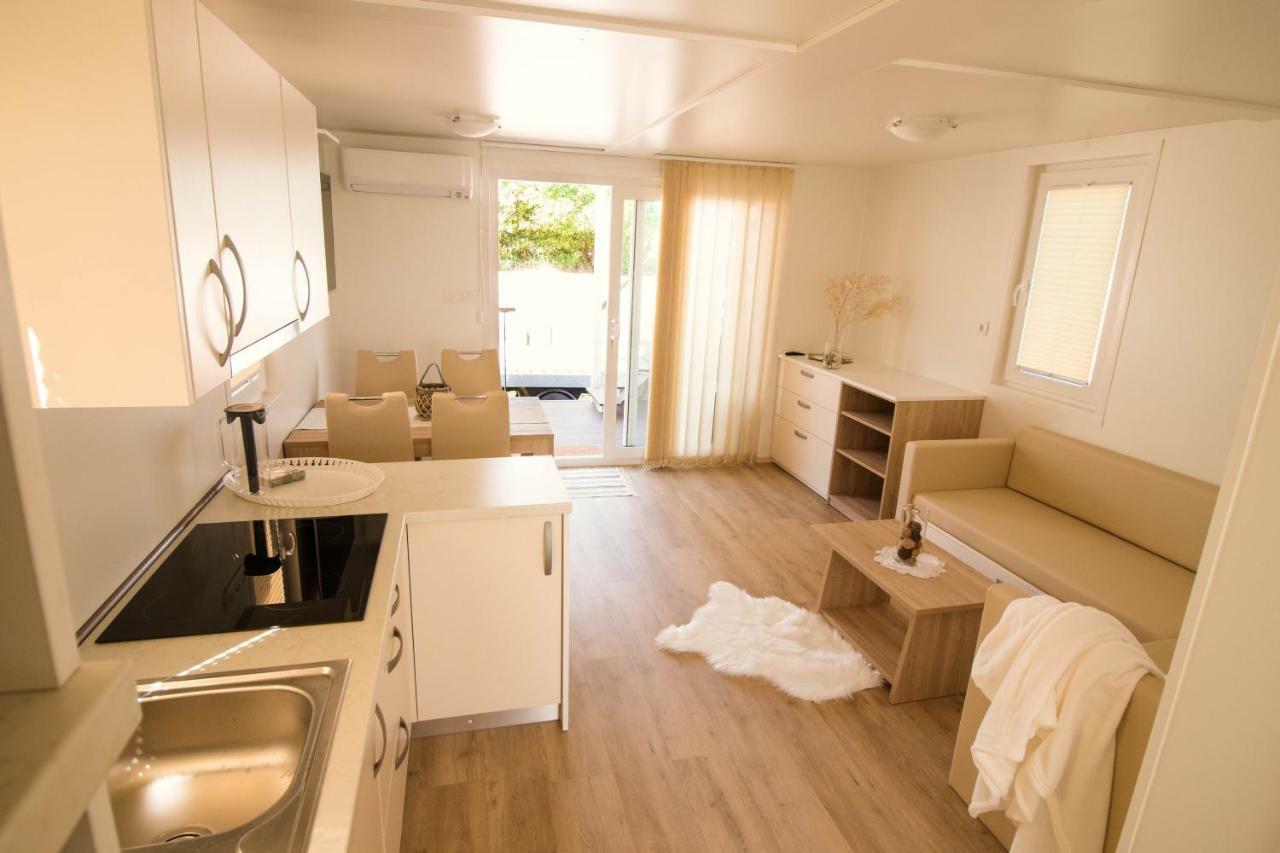 Marina Luxury Houseboat Lace 포르토로즈 외부 사진